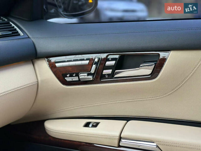 Черный Мерседес ЦЛ-класс, объемом двигателя 5 л и пробегом 165 тыс. км за 16500 $, фото 33 на Automoto.ua