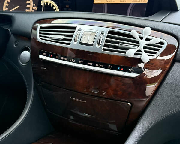 Чорний Мерседес ЦЛ-клас, об'ємом двигуна 5.5 л та пробігом 216 тис. км за 13999 $, фото 47 на Automoto.ua