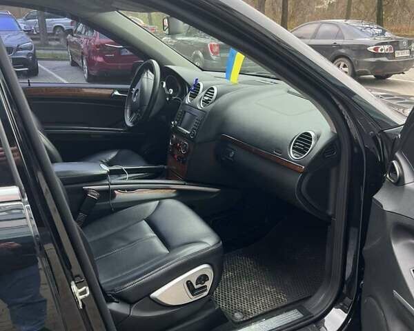 Черный Мерседес ЦЛ-класс, объемом двигателя 3 л и пробегом 390 тыс. км за 14300 $, фото 9 на Automoto.ua