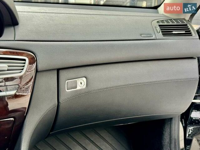 Чорний Мерседес ЦЛ-клас, об'ємом двигуна 5.46 л та пробігом 197 тис. км за 16900 $, фото 62 на Automoto.ua