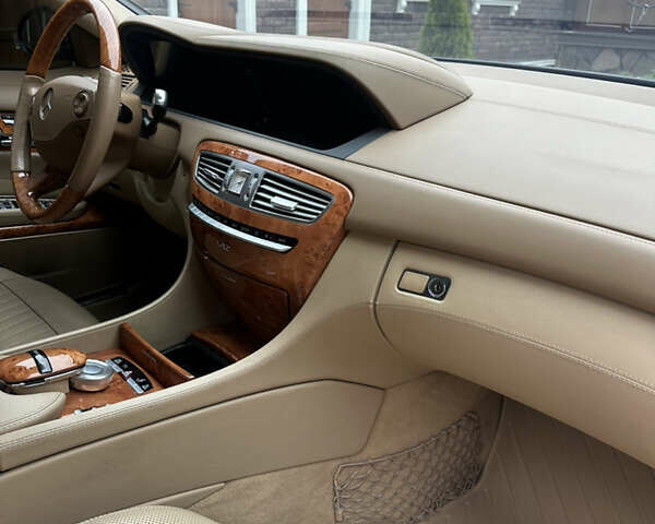 Синий Мерседес ЦЛ-класс, объемом двигателя 5.51 л и пробегом 114 тыс. км за 15000 $, фото 22 на Automoto.ua