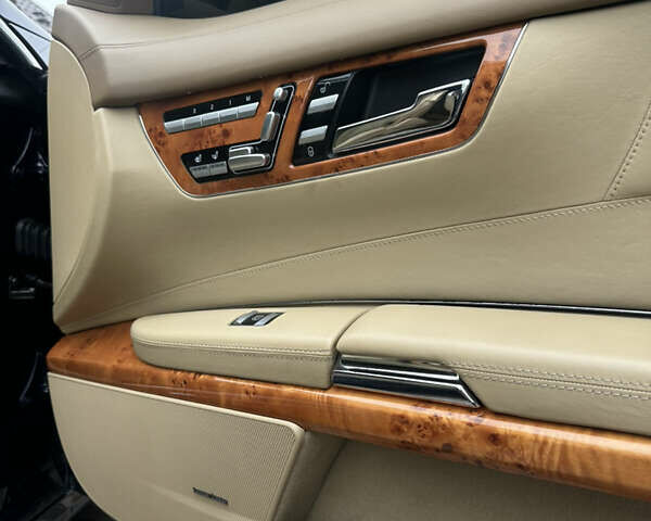 Синий Мерседес ЦЛ-класс, объемом двигателя 5.51 л и пробегом 114 тыс. км за 15000 $, фото 17 на Automoto.ua