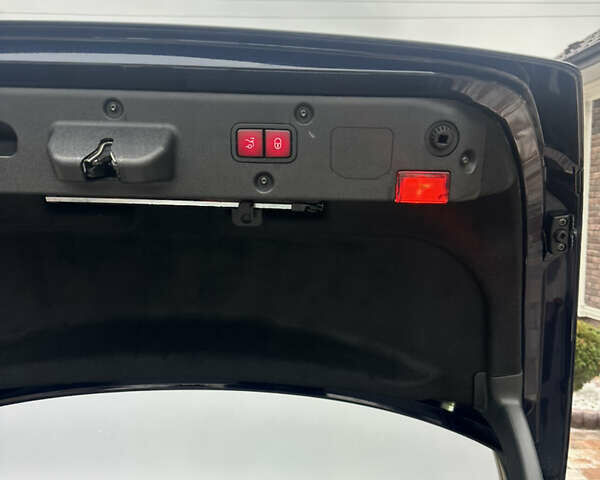 Синий Мерседес ЦЛ-класс, объемом двигателя 5.51 л и пробегом 114 тыс. км за 15000 $, фото 36 на Automoto.ua