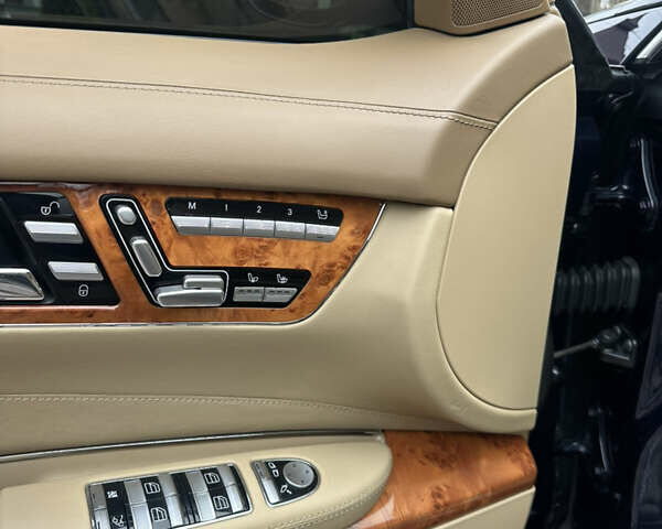 Синий Мерседес ЦЛ-класс, объемом двигателя 5.51 л и пробегом 114 тыс. км за 15000 $, фото 43 на Automoto.ua