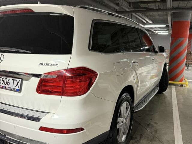 Белый Мерседес ЦЛ, объемом двигателя 3 л и пробегом 235 тыс. км за 23500 $, фото 4 на Automoto.ua