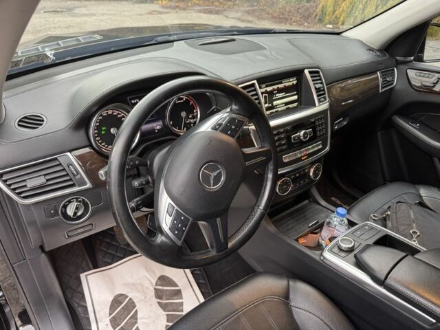 Мерседес ЦЛ 2014 в Днепре (Днепропетровске) на Automoto.ua Черный Мерседес ЦЛ, объемом двигателя 3 л и пробегом 213 тыс. км за 31497 $, фото 4 на Automoto.ua