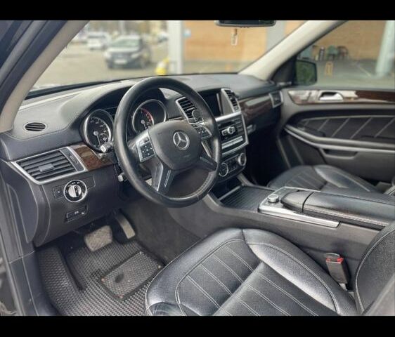 Мерседес ЦЛ 2014 в Одессе на Automoto.ua Черный Мерседес ЦЛ, объемом двигателя 4.5 л и пробегом 3 тыс. км за 31500 $, фото 3 на Automoto.ua