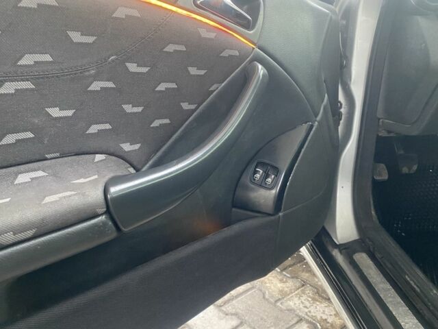 Серый Мерседес ЦЛ, объемом двигателя 2 л и пробегом 100 тыс. км за 2999 $, фото 13 на Automoto.ua