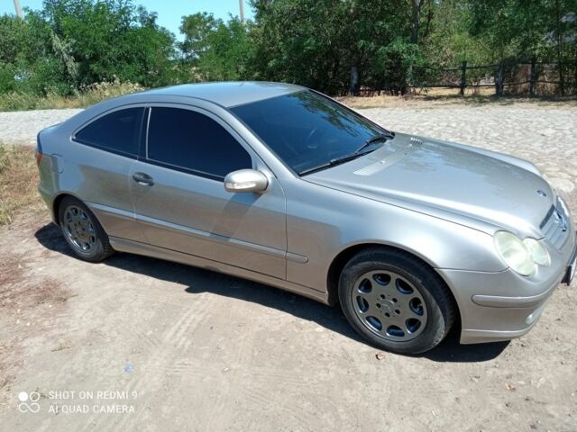 Сірий Мерседес ЦЛ, об'ємом двигуна 2.1 л та пробігом 444 тис. км за 4750 $, фото 3 на Automoto.ua