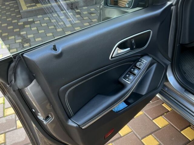 Серый Мерседес ЦЛ, объемом двигателя 2.1 л и пробегом 180 тыс. км за 19300 $, фото 14 на Automoto.ua