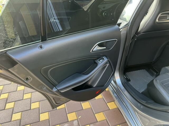 Серый Мерседес ЦЛ, объемом двигателя 2.1 л и пробегом 180 тыс. км за 19300 $, фото 10 на Automoto.ua