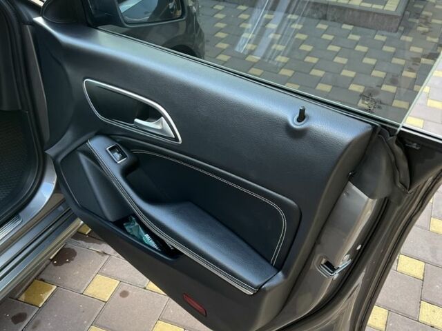 Серый Мерседес ЦЛ, объемом двигателя 2.1 л и пробегом 180 тыс. км за 19300 $, фото 12 на Automoto.ua