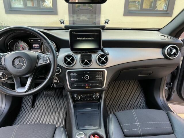 Серый Мерседес ЦЛ, объемом двигателя 2.1 л и пробегом 180 тыс. км за 19300 $, фото 16 на Automoto.ua