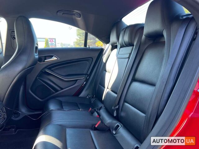 Красный Мерседес ЦЛА 250, объемом двигателя 2 л и пробегом 120 тыс. км за 16999 $, фото 9 на Automoto.ua