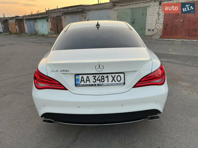Белый Мерседес ЦЛА-класс, объемом двигателя 1.6 л и пробегом 128 тыс. км за 15800 $, фото 3 на Automoto.ua