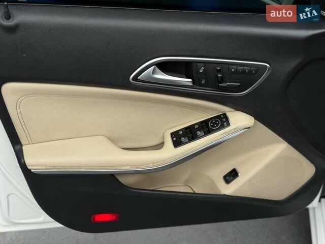 Белый Мерседес ЦЛА-класс, объемом двигателя 1.99 л и пробегом 213 тыс. км за 13499 $, фото 7 на Automoto.ua