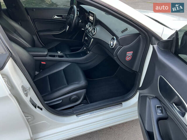 Белый Мерседес ЦЛА-класс, объемом двигателя 1.6 л и пробегом 128 тыс. км за 15800 $, фото 14 на Automoto.ua