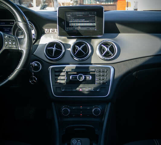 Білий Мерседес ЦЛА-клас, об'ємом двигуна 2.14 л та пробігом 201 тис. км за 15999 $, фото 16 на Automoto.ua