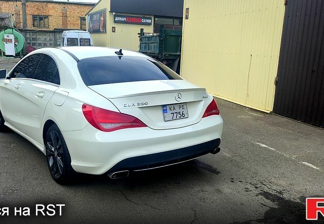 Белый Мерседес ЦЛА-класс, объемом двигателя 2 л и пробегом 160 тыс. км за 16800 $, фото 3 на Automoto.ua
