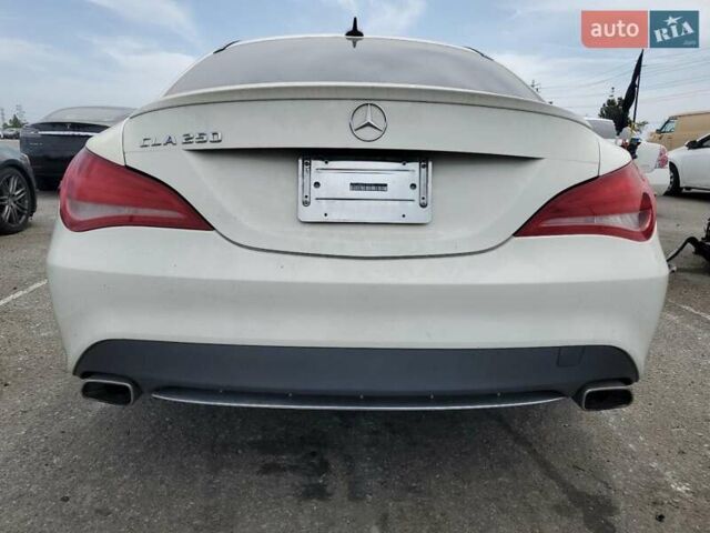Белый Мерседес ЦЛА-класс, объемом двигателя 1.99 л и пробегом 182 тыс. км за 2400 $, фото 5 на Automoto.ua