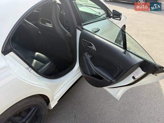 Мерседес ЦЛА-класс 2014 в Киеве на Automoto.ua Белый Мерседес ЦЛА-класс, объемом двигателя 1.99 л и пробегом 153 тыс. км за 16200 $, фото 11 на Automoto.ua