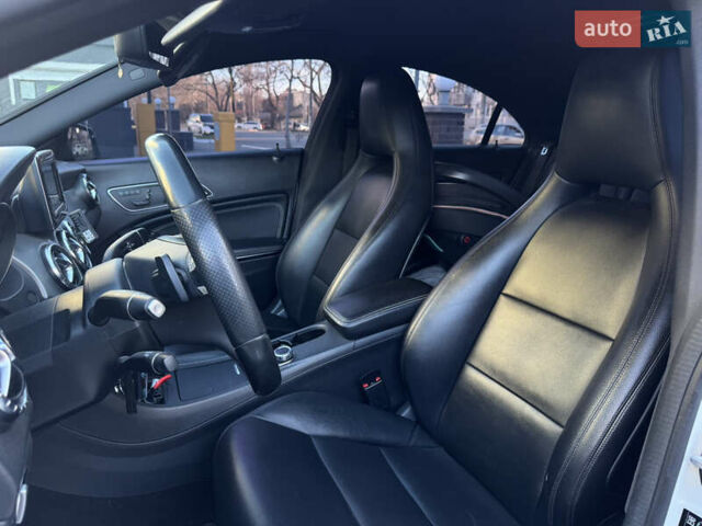 Білий Мерседес ЦЛА-клас, об'ємом двигуна 1.99 л та пробігом 160 тис. км за 15500 $, фото 11 на Automoto.ua