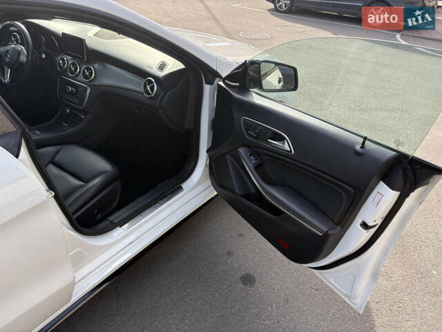 Мерседес ЦЛА-класс 2014 в Киеве на Automoto.ua Белый Мерседес ЦЛА-класс, объемом двигателя 1.99 л и пробегом 153 тыс. км за 16200 $, фото 9 на Automoto.ua