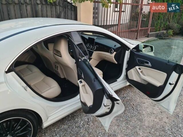 Білий Мерседес ЦЛА-клас, об'ємом двигуна 2 л та пробігом 146 тис. км за 13500 $, фото 4 на Automoto.ua