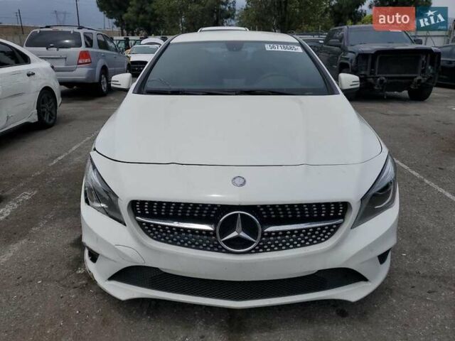 Белый Мерседес ЦЛА-класс, объемом двигателя 1.99 л и пробегом 182 тыс. км за 2400 $, фото 4 на Automoto.ua