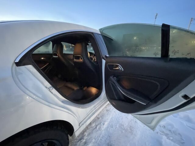 Білий Мерседес ЦЛА-клас, об'ємом двигуна 2 л та пробігом 140 тис. км за 16800 $, фото 14 на Automoto.ua