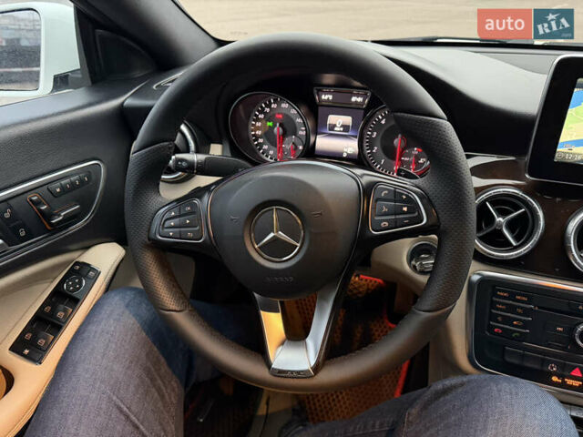 Білий Мерседес ЦЛА-клас, об'ємом двигуна 2 л та пробігом 185 тис. км за 16500 $, фото 9 на Automoto.ua