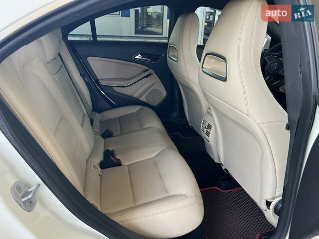 Білий Мерседес ЦЛА-клас, об'ємом двигуна 2 л та пробігом 185 тис. км за 16500 $, фото 16 на Automoto.ua
