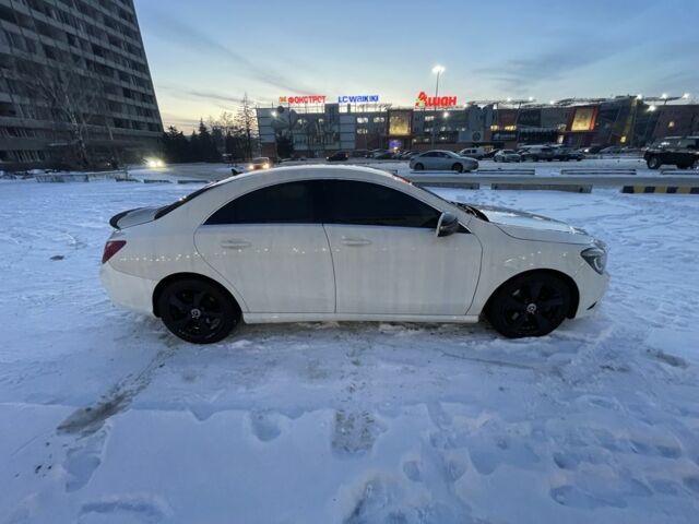 Білий Мерседес ЦЛА-клас, об'ємом двигуна 2 л та пробігом 140 тис. км за 16800 $, фото 6 на Automoto.ua