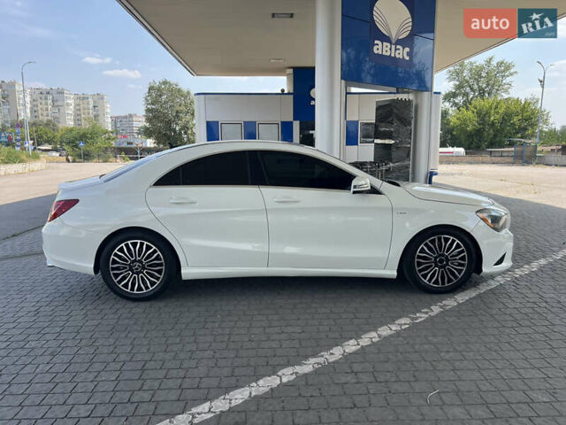 Білий Мерседес ЦЛА-клас, об'ємом двигуна 2 л та пробігом 185 тис. км за 16500 $, фото 11 на Automoto.ua