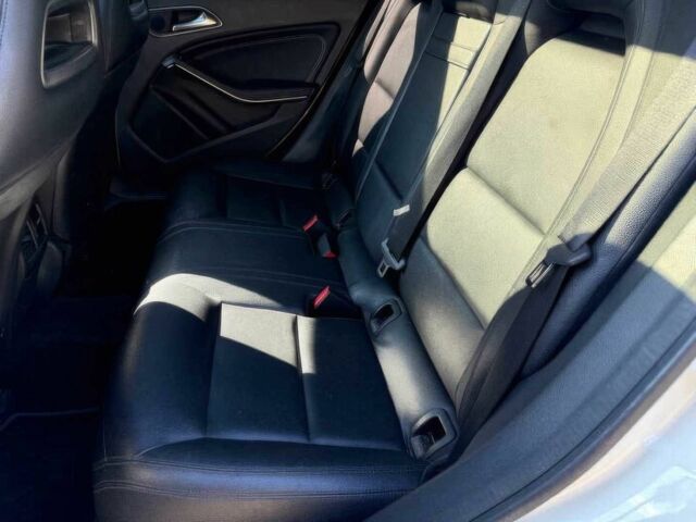 Мерседес ЦЛА-клас 2015 у Черкасах на Automoto.ua Білий Мерседес ЦЛА-клас, об'ємом двигуна 2 л та пробігом 71 тис. км за 11900 $, фото 13 на Automoto.ua