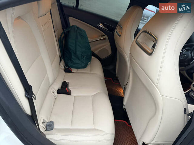 Білий Мерседес ЦЛА-клас, об'ємом двигуна 2 л та пробігом 185 тис. км за 16500 $, фото 3 на Automoto.ua