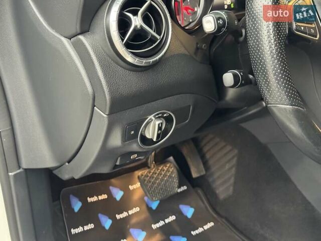 Білий Мерседес ЦЛА-клас, об'ємом двигуна 1.99 л та пробігом 207 тис. км за 13900 $, фото 15 на Automoto.ua