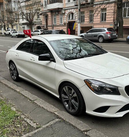 Білий Мерседес ЦЛА-клас, об'ємом двигуна 1.99 л та пробігом 134 тис. км за 17500 $, фото 2 на Automoto.ua