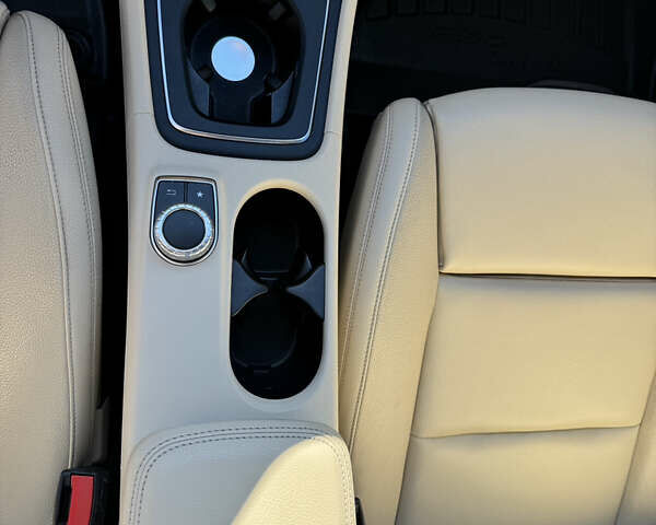 Белый Мерседес ЦЛА-класс, объемом двигателя 1.99 л и пробегом 177 тыс. км за 13500 $, фото 19 на Automoto.ua