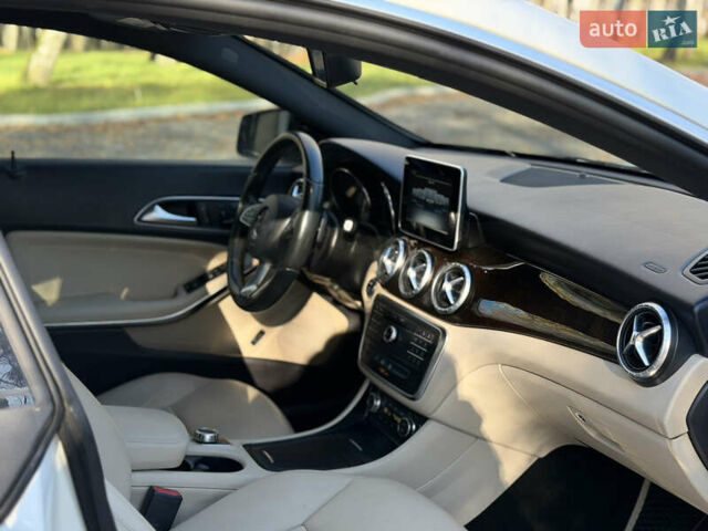Білий Мерседес ЦЛА-клас, об'ємом двигуна 1.99 л та пробігом 119 тис. км за 16999 $, фото 26 на Automoto.ua
