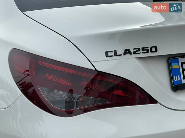 Білий Мерседес ЦЛА-клас, об'ємом двигуна 2 л та пробігом 96 тис. км за 17450 $, фото 55 на Automoto.ua