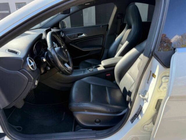 Мерседес ЦЛА-клас 2015 у Черкасах на Automoto.ua Білий Мерседес ЦЛА-клас, об'ємом двигуна 2 л та пробігом 71 тис. км за 11900 $, фото 9 на Automoto.ua