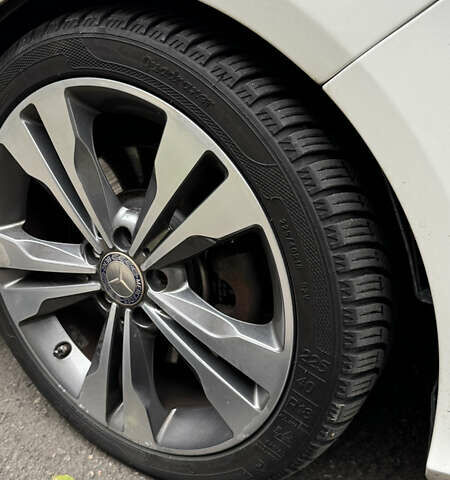 Білий Мерседес ЦЛА-клас, об'ємом двигуна 1.99 л та пробігом 134 тис. км за 17500 $, фото 3 на Automoto.ua