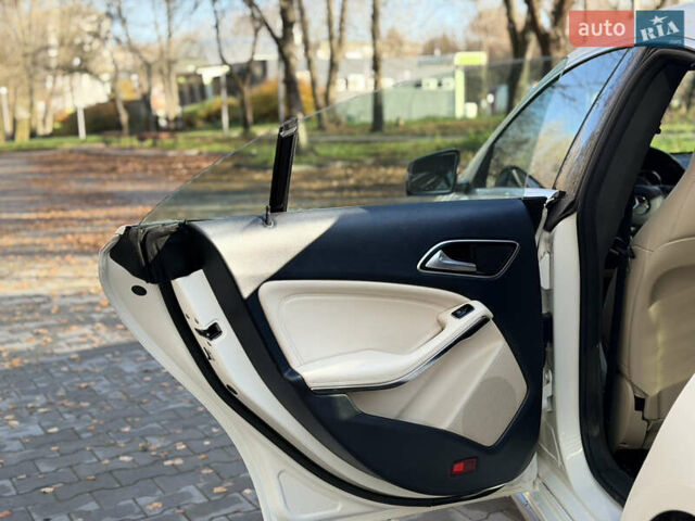 Білий Мерседес ЦЛА-клас, об'ємом двигуна 1.99 л та пробігом 119 тис. км за 16999 $, фото 19 на Automoto.ua