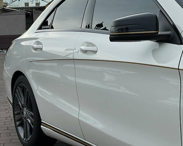 Білий Мерседес ЦЛА-клас, об'ємом двигуна 2 л та пробігом 96 тис. км за 17450 $, фото 27 на Automoto.ua