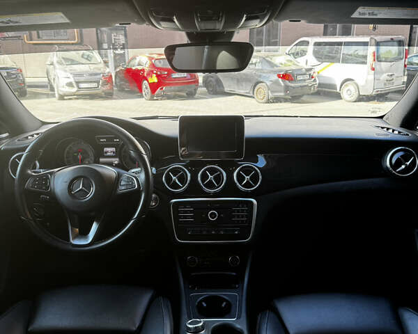 Белый Мерседес ЦЛА-класс, объемом двигателя 1.99 л и пробегом 125 тыс. км за 20000 $, фото 9 на Automoto.ua