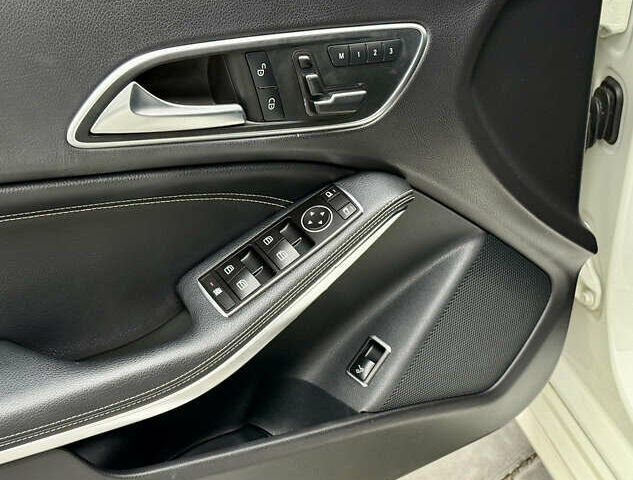 Білий Мерседес ЦЛА-клас, об'ємом двигуна 2 л та пробігом 232 тис. км за 13950 $, фото 36 на Automoto.ua