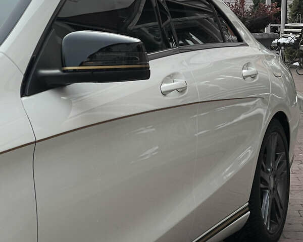 Білий Мерседес ЦЛА-клас, об'ємом двигуна 2 л та пробігом 96 тис. км за 17450 $, фото 33 на Automoto.ua