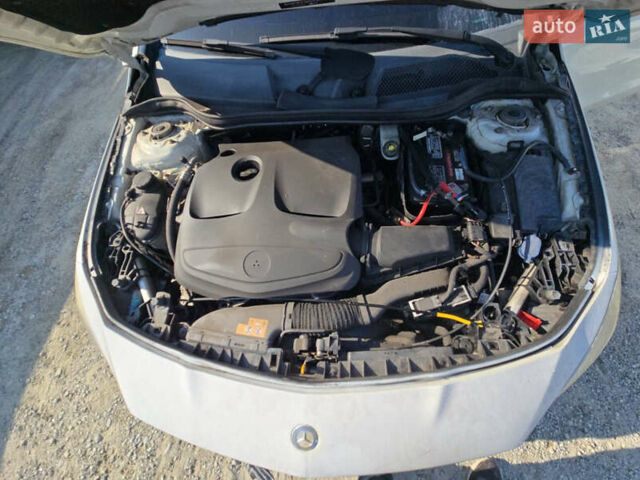 Белый Мерседес ЦЛА-класс, объемом двигателя 1.99 л и пробегом 159 тыс. км за 10300 $, фото 6 на Automoto.ua