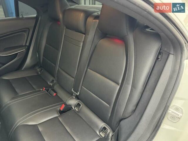 Білий Мерседес ЦЛА-клас, об'ємом двигуна 1.99 л та пробігом 207 тис. км за 13900 $, фото 27 на Automoto.ua